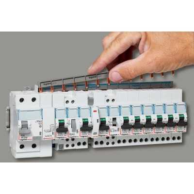 DX³ CA INVERSEUR - 6A 240V~