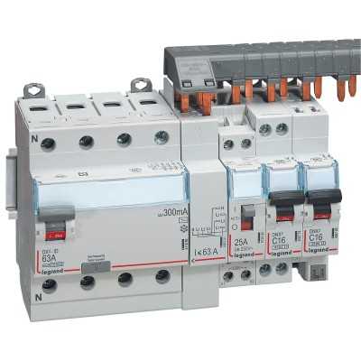 PEIGNE LEGRAND TETRA TETE DE GROUPE HX³ 12 MODULES 